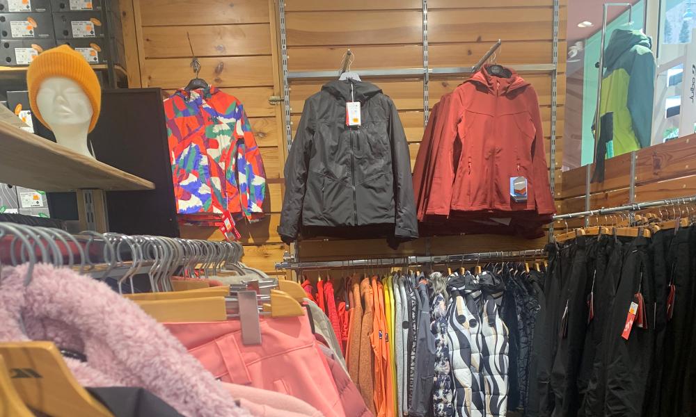 Winter sports clothing in Cauterets